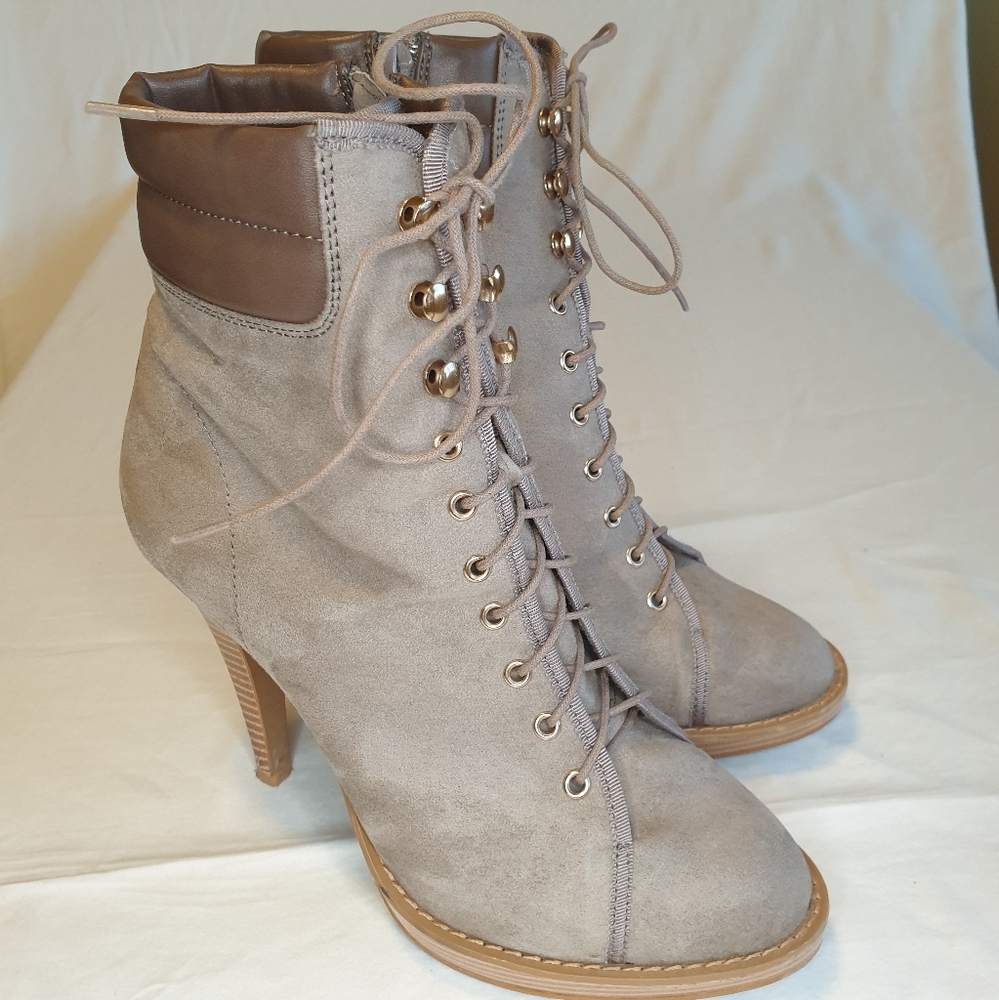 H&M lace up ankles boots